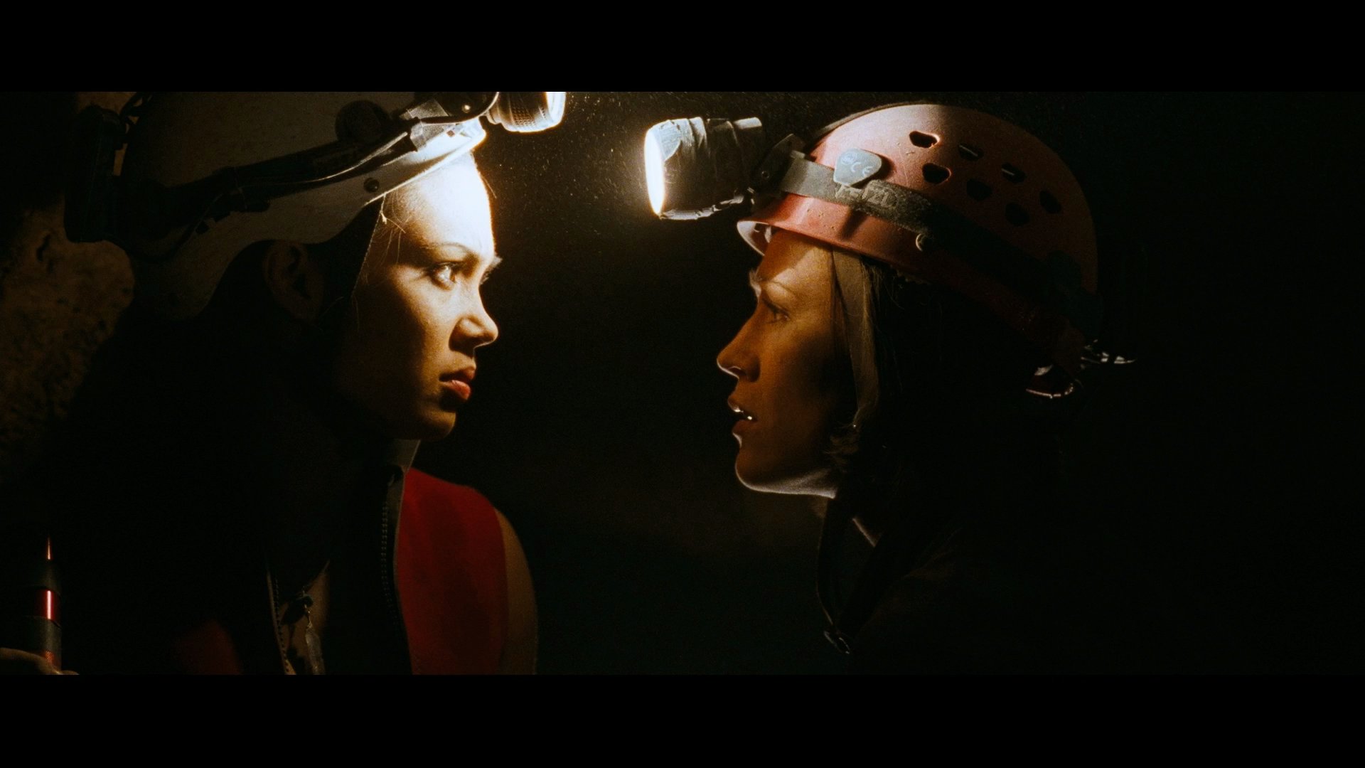 黑暗侵袭 (2005).mkv_003703.000.png