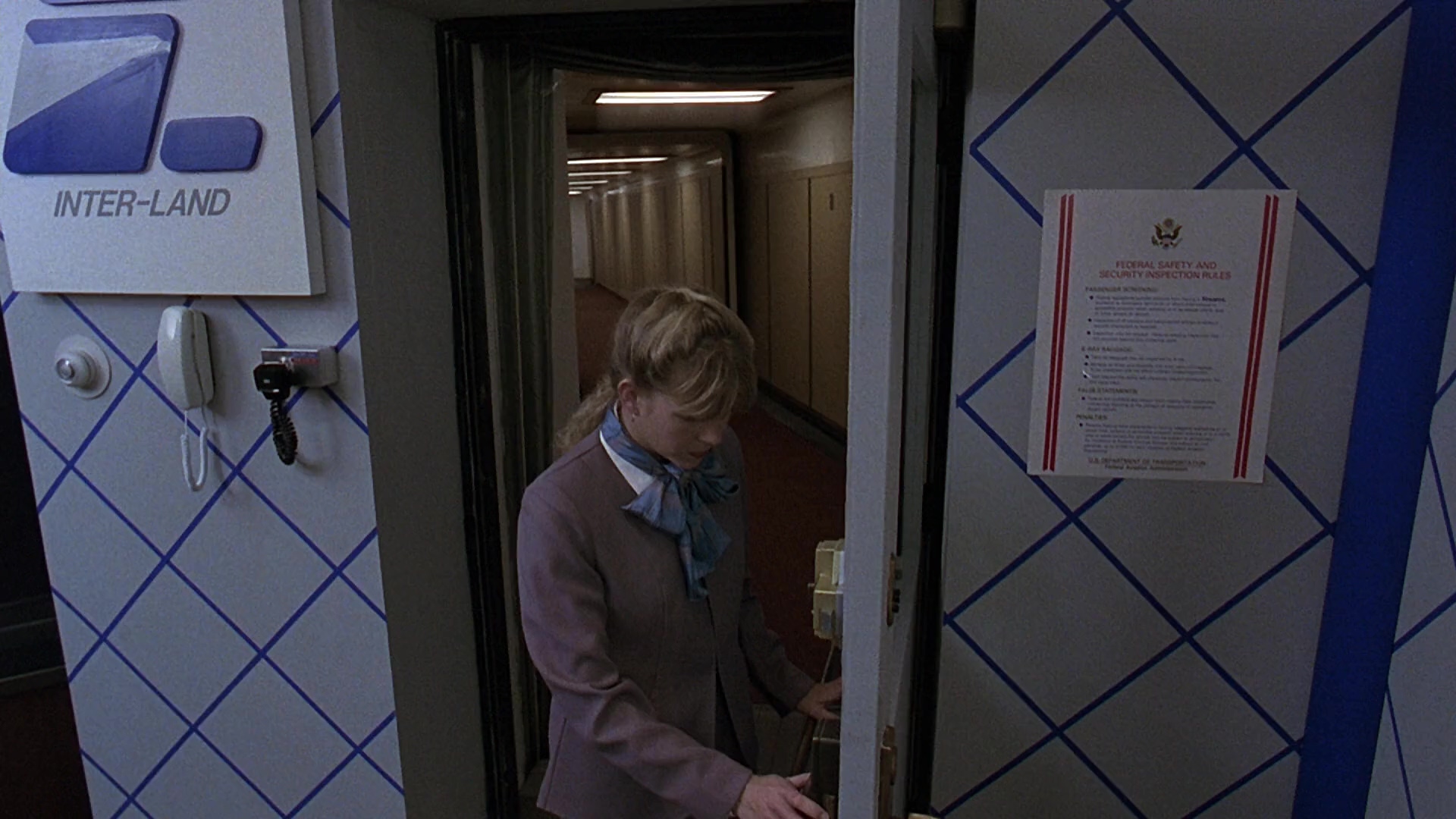 宠物坟场.Pet Sematary.1989.2Audio.CNSC.mkv_20250712_155011.579.jpg