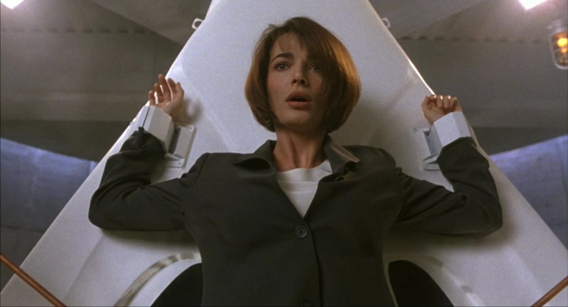 终极笑探.Spy Hard.1996.2Audio.CN.mkv_20250717_142157.609.jpg