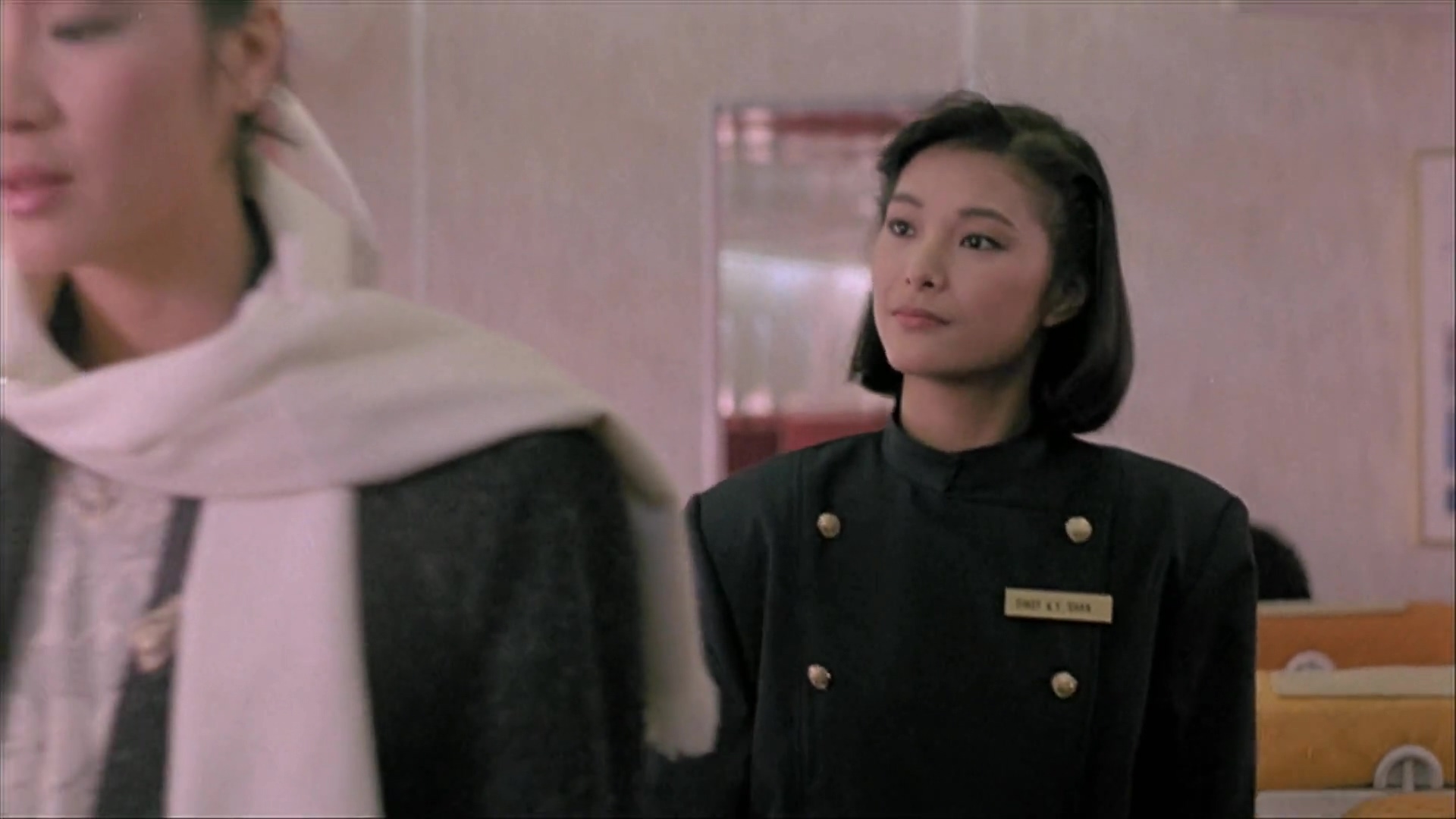 皇家师姐2 皇家战士.1986.2Audio.CNSC.mkv_20250717_161112.132.jpg