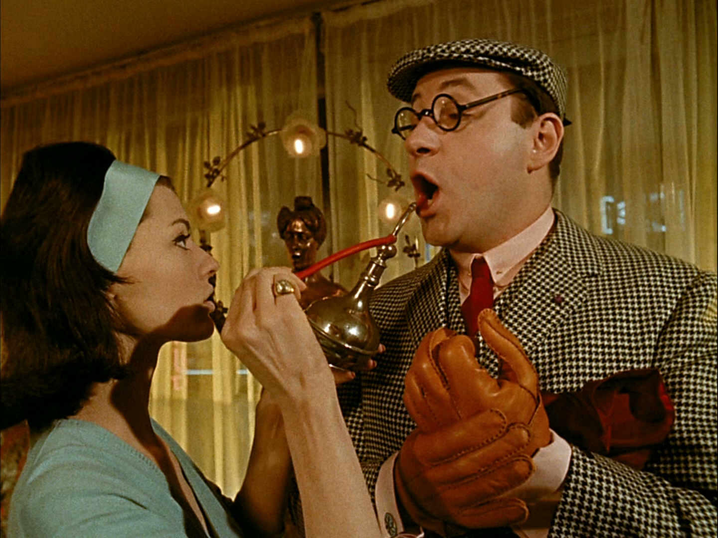 1960 扎齐坐地铁 Zazie dans le metro.mkv_20250718_144521.255.jpg