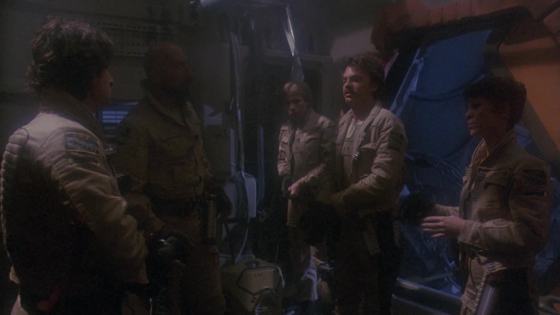 杀出银河系.Galaxy of Terror.1981.CN.mkv_20250723_103722.018.jpg