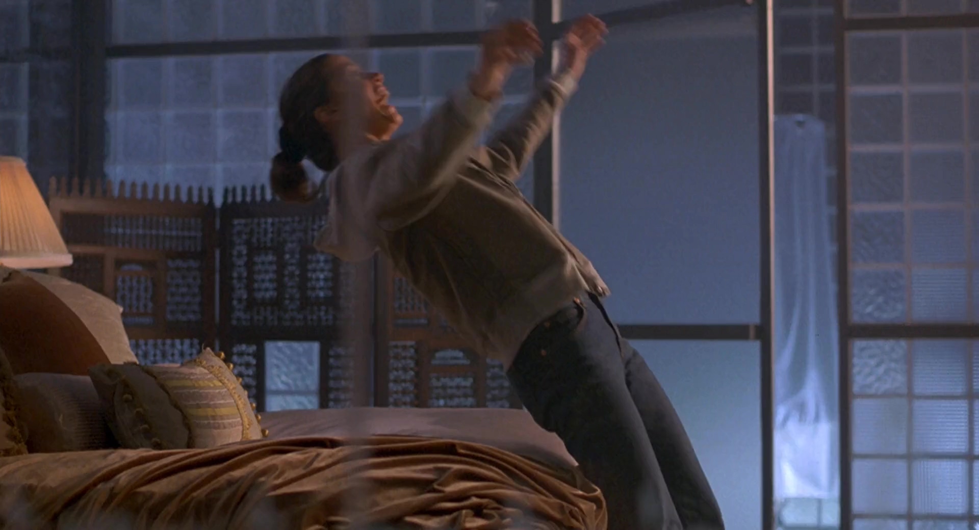 十三鬼叫门.Thir13en.Ghosts .2001.CN.mkv_20250723_103758.133.jpg