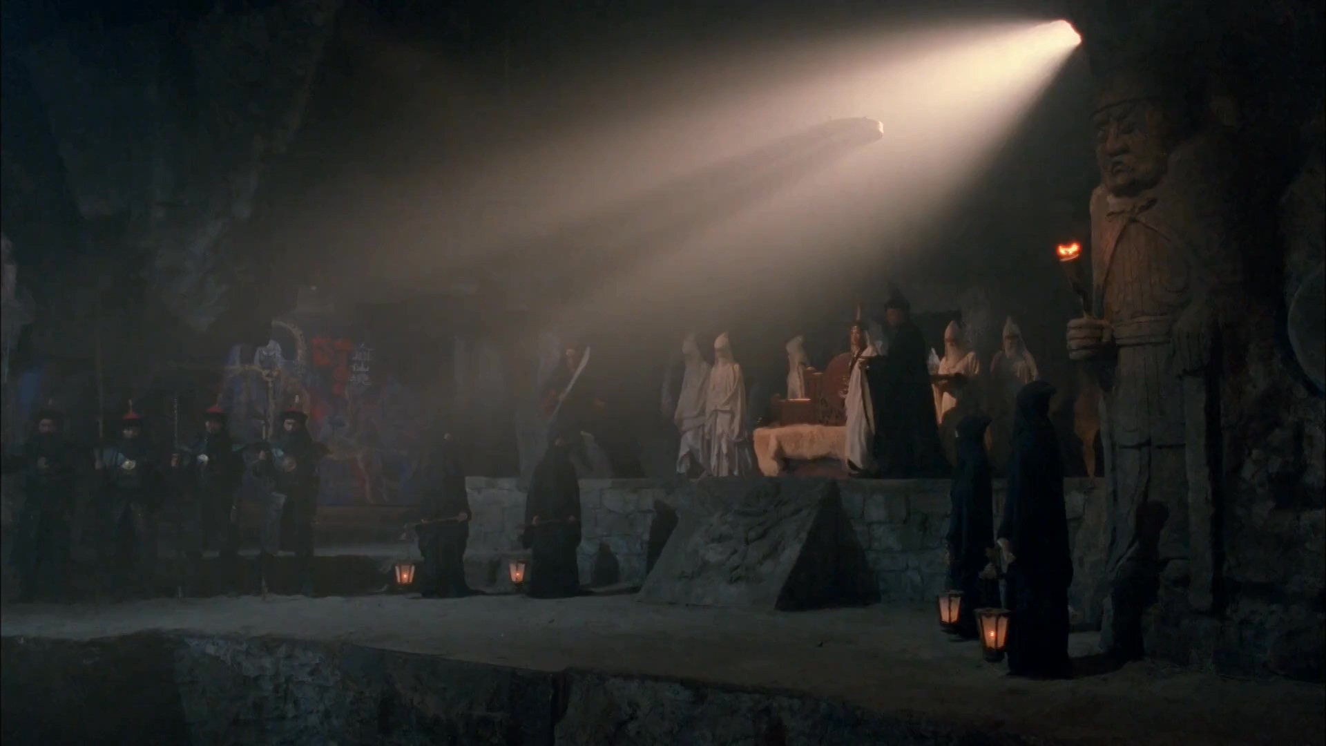 火烧红莲寺.The Rape of the Red Temple.1994.2Audio.CNSC.mkv_20250729_113120.000.jpg