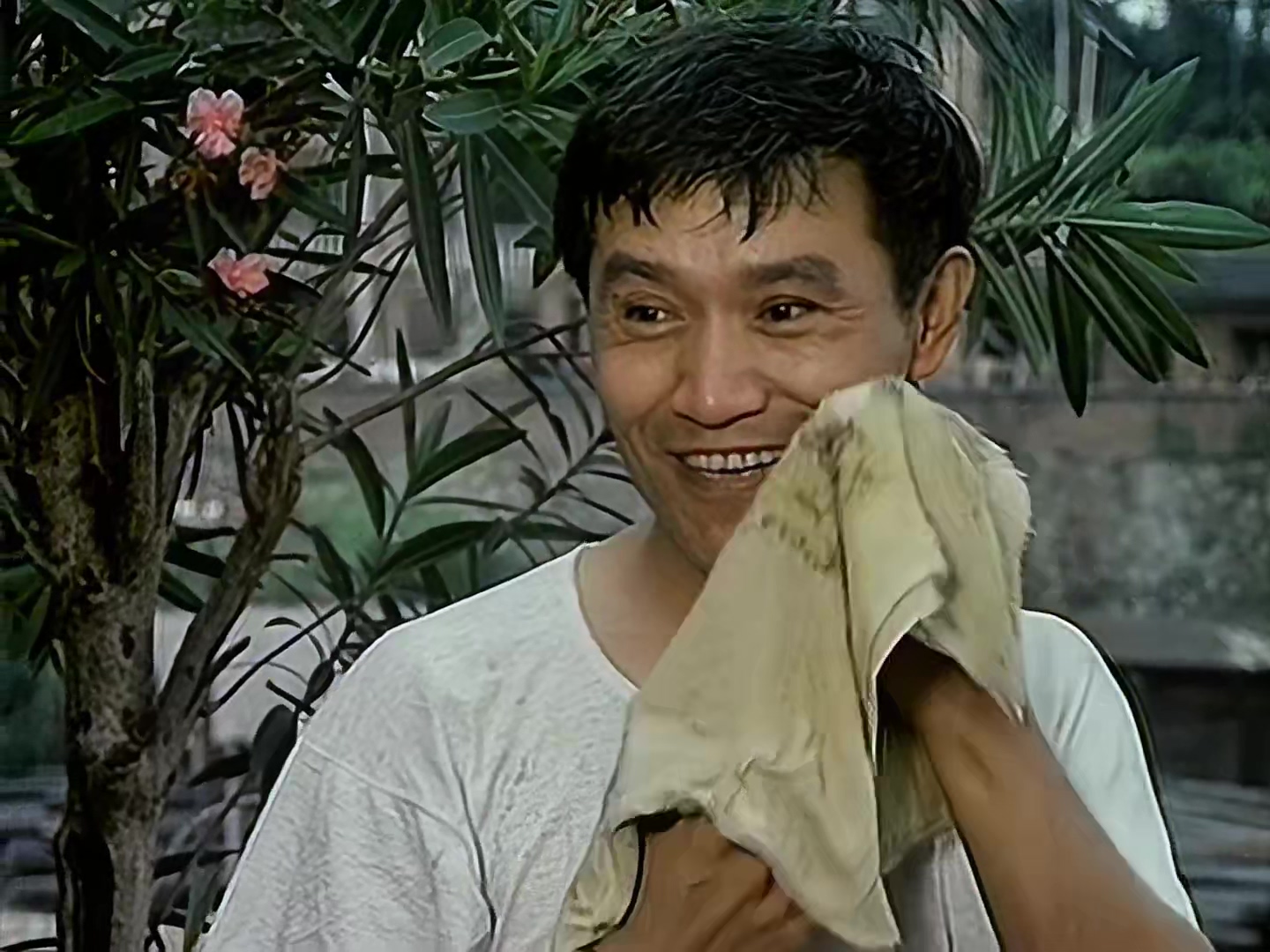 1982 泉水叮咚.mp4_20250802_021447.898.jpg