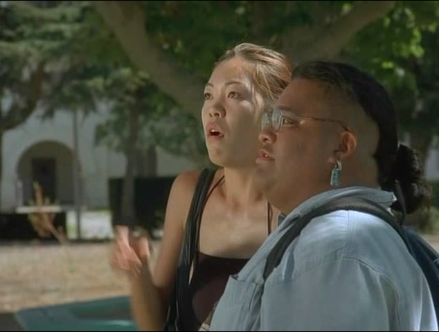 天蛛地灭.Spiders (2000) DVDRip 国英双语.mkv_20250803_192849.248.jpg