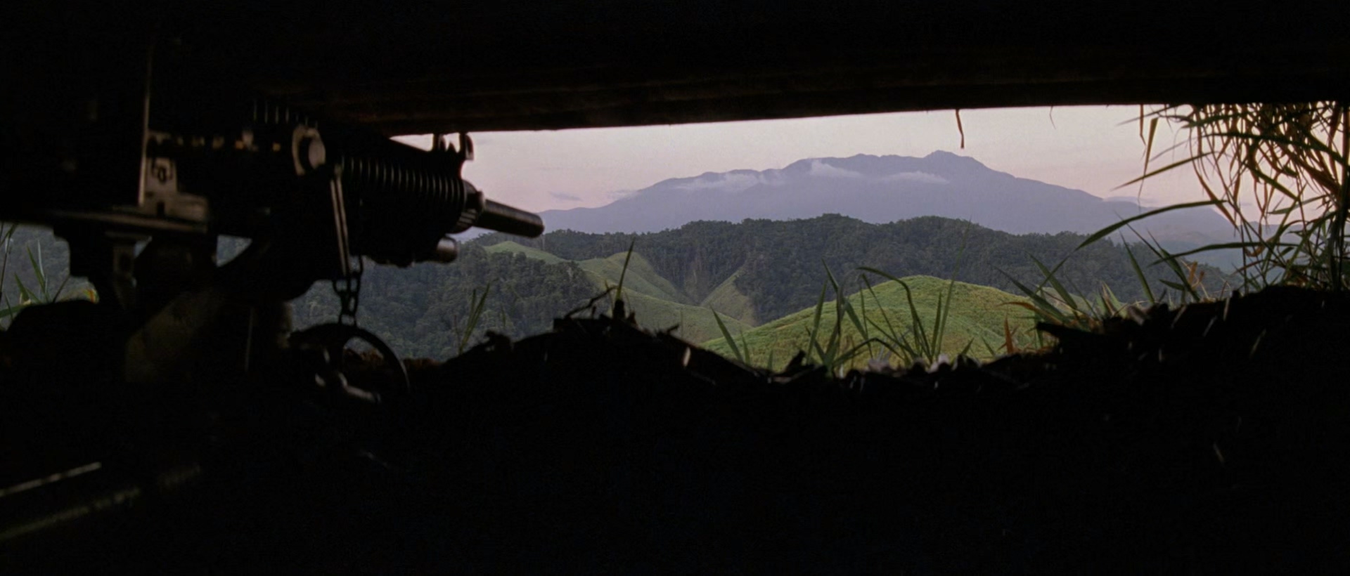 1998 细细的红线 The Thin Red Line.mkv_20250806_145256.894.jpg