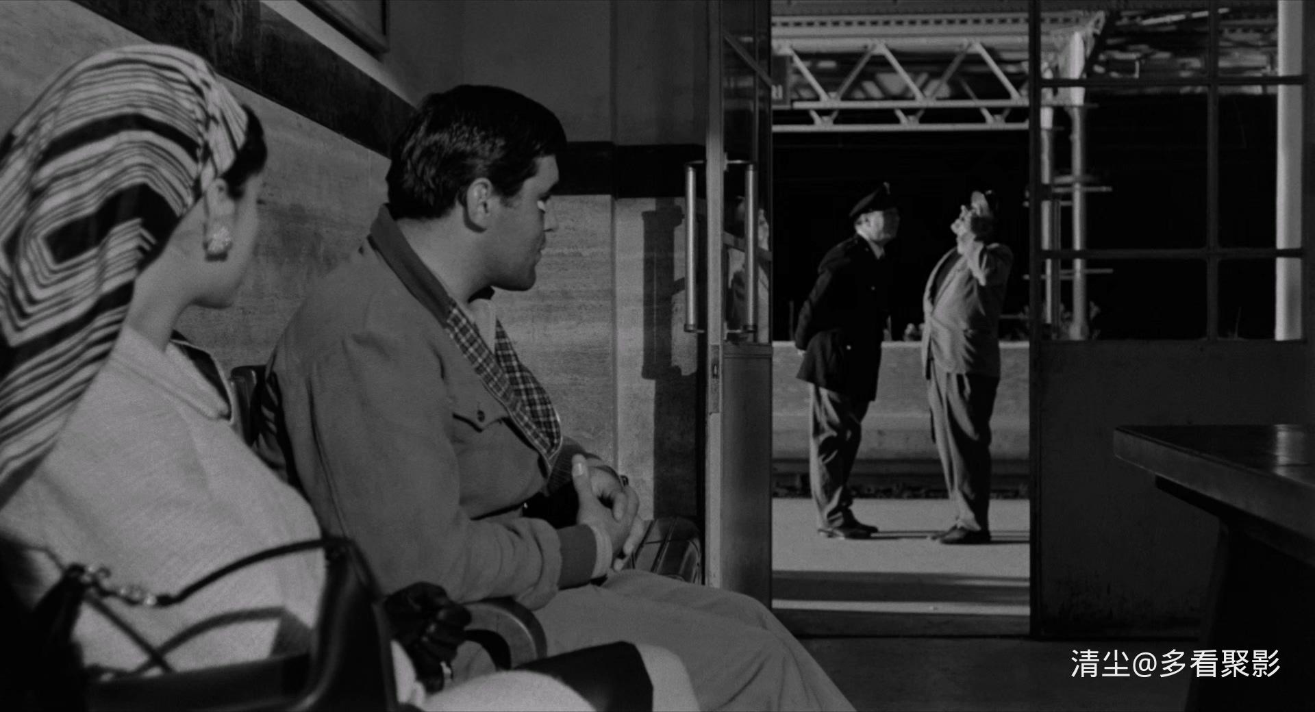 1965 知己知彼 I Knew Her Well.mkv_20250818_222819.626.jpg