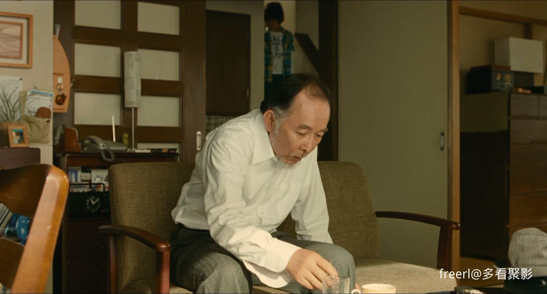 东京家族 (2013) 1080p AC3 zho, jpn.mkv_20251002_025421.668.jpg