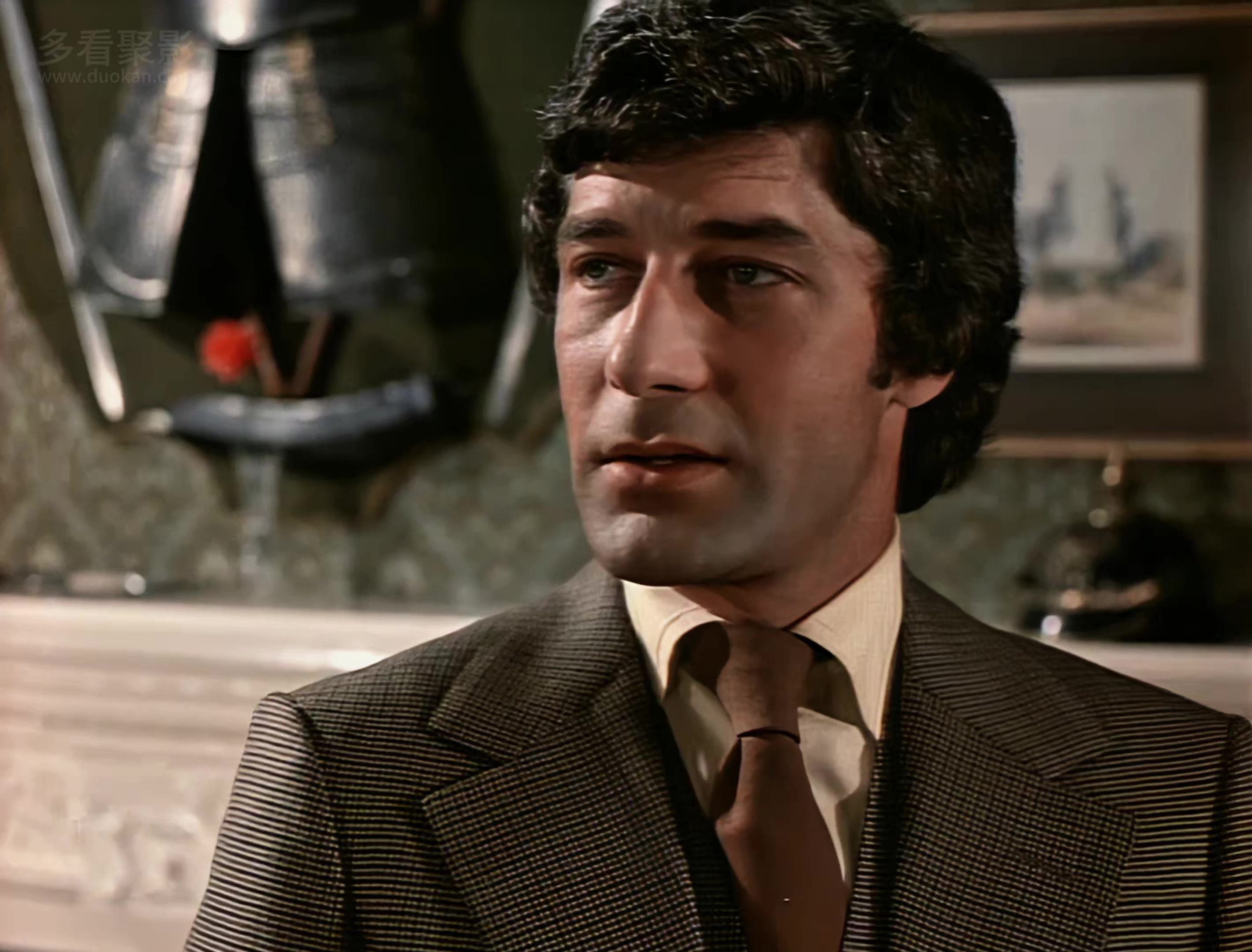 05 鸟中之王 Cat Amongst the Pigeons.mkv_20251227_165402.089.jpg