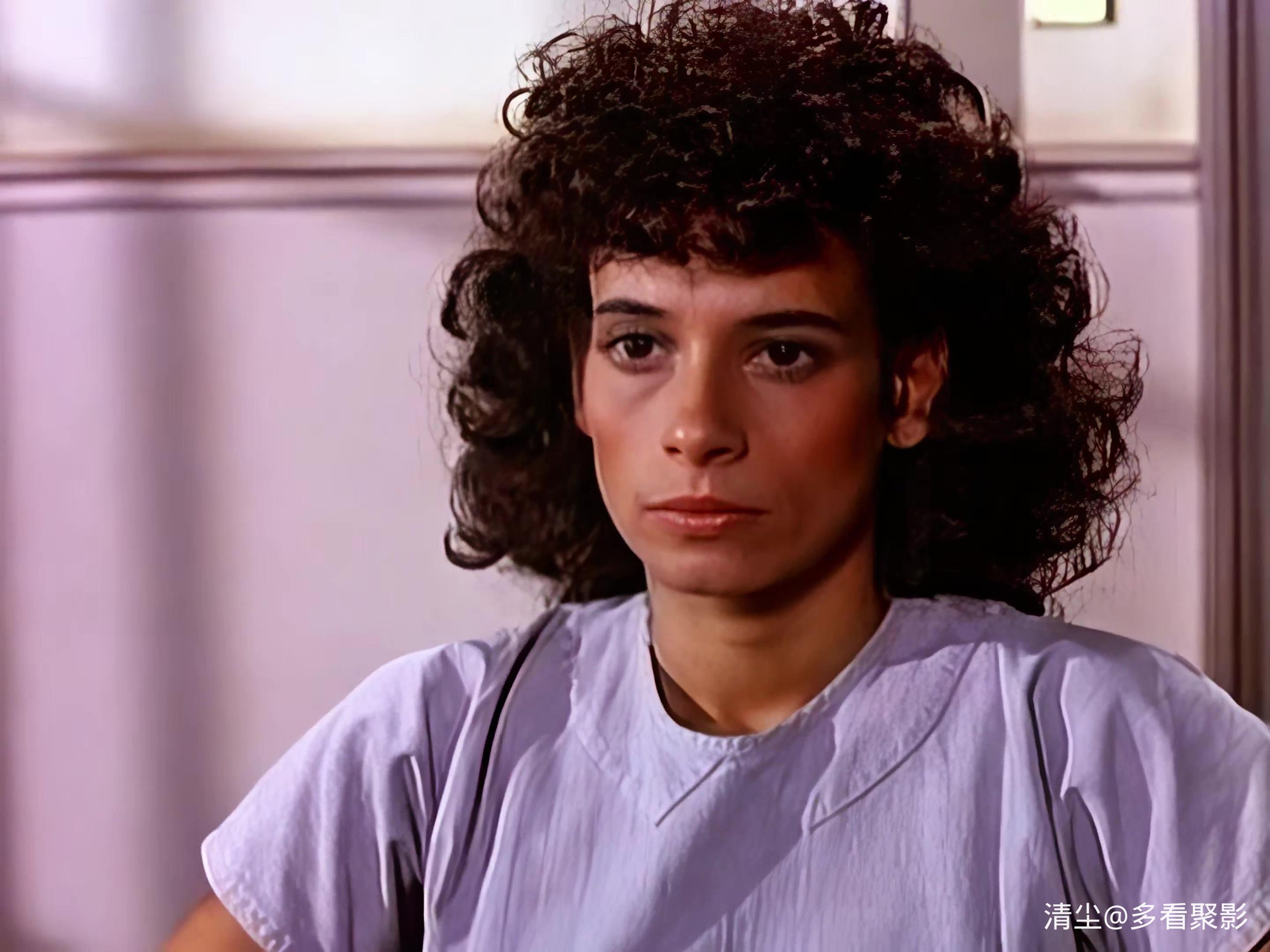 S01 E05 桃色事件.mkv_20260103_163049.644.jpg