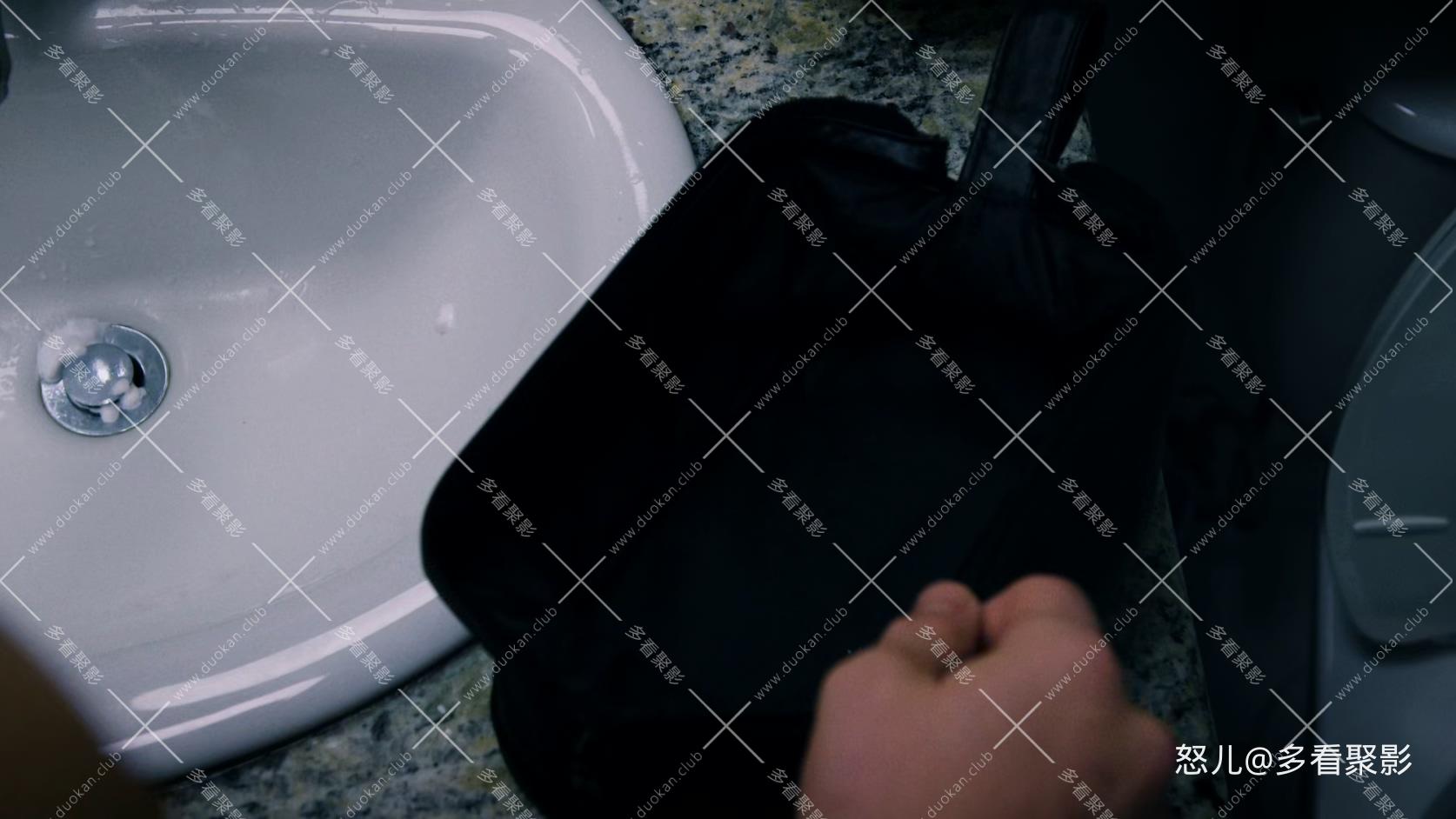 海军陆战队员4.The.Marine.4.Moving.Target.2015.1080p.BluRay.x265-RARBG.mkv_202608.jpg
