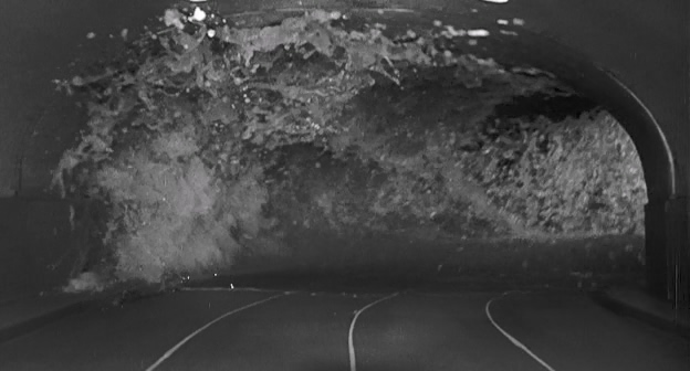 1957.世界爆炸之夜(银狐字幕组64分钟).336P.英语硬中字.mp4_20260420_143043.013.jpg